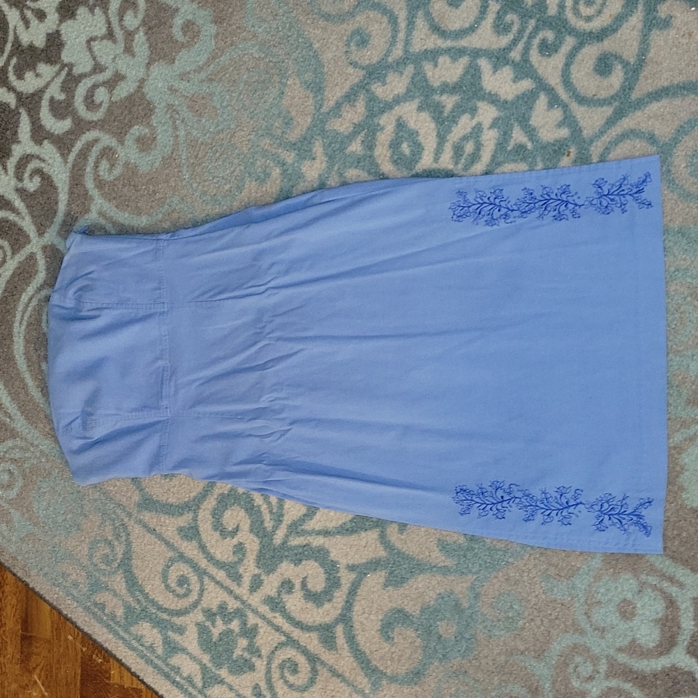Dress - Picture 2 of 2